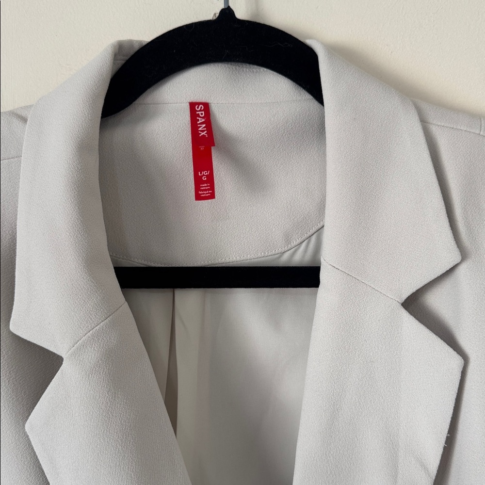 SPANX coat - Picture 4 of 9